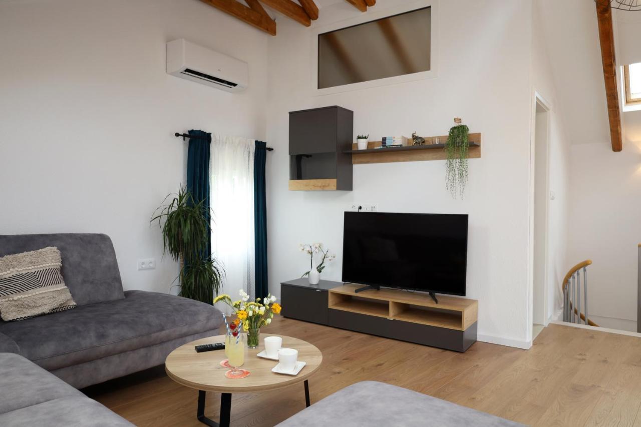 Holiday House Nono Sumartin Εξωτερικό φωτογραφία